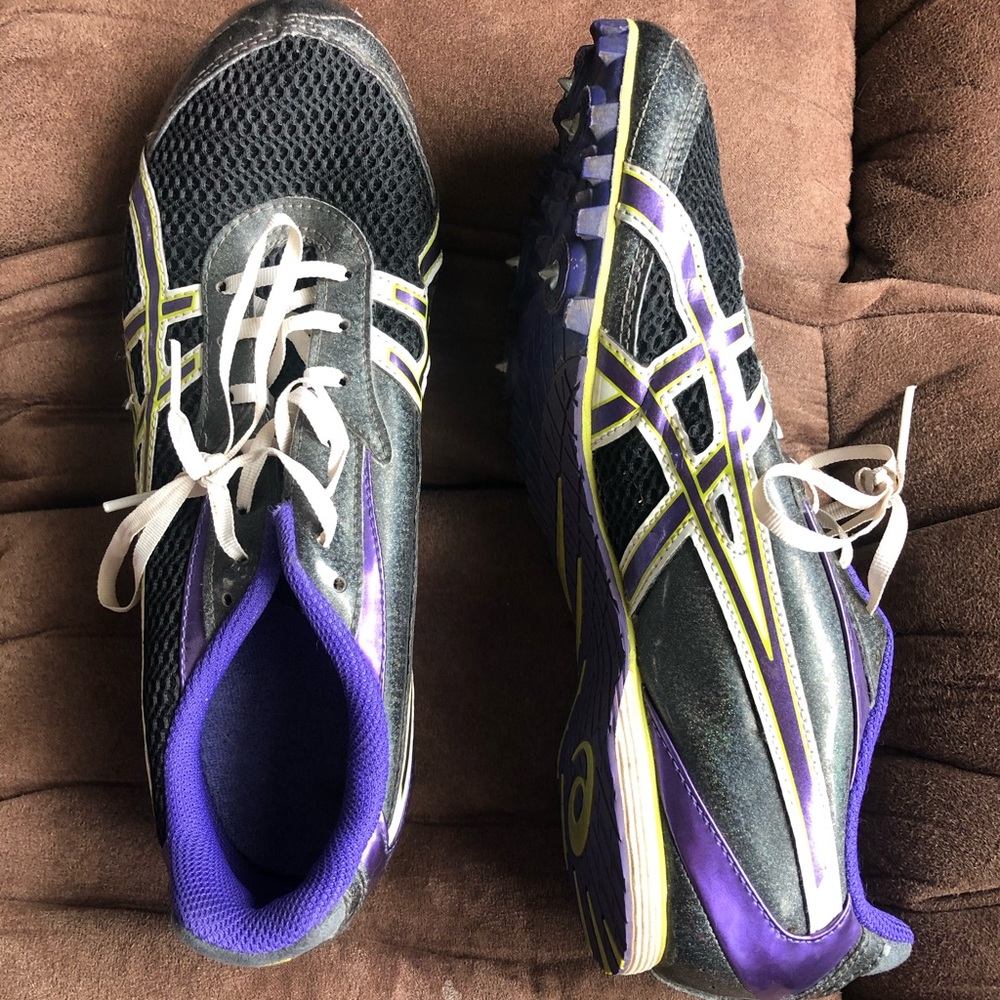 Track spikes